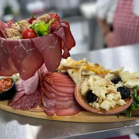 Etno Selo Vranesa Zlatar 酒店