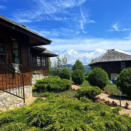 Etno Selo Vranesa Zlatar 酒店 *