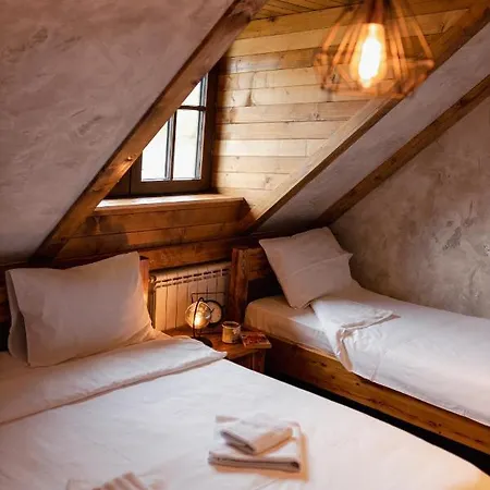Etno Selo Vranesa Zlatar Hotel *