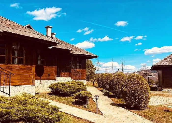 Etno Selo Vranesa Zlatar Hotel *